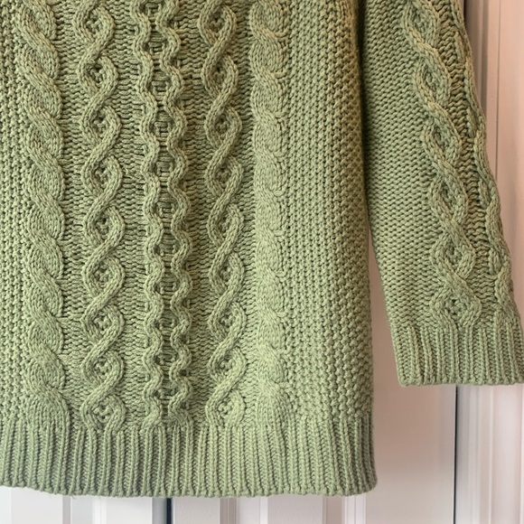 Forever 21 Cable Knit Sweater - Picture 3 of 4